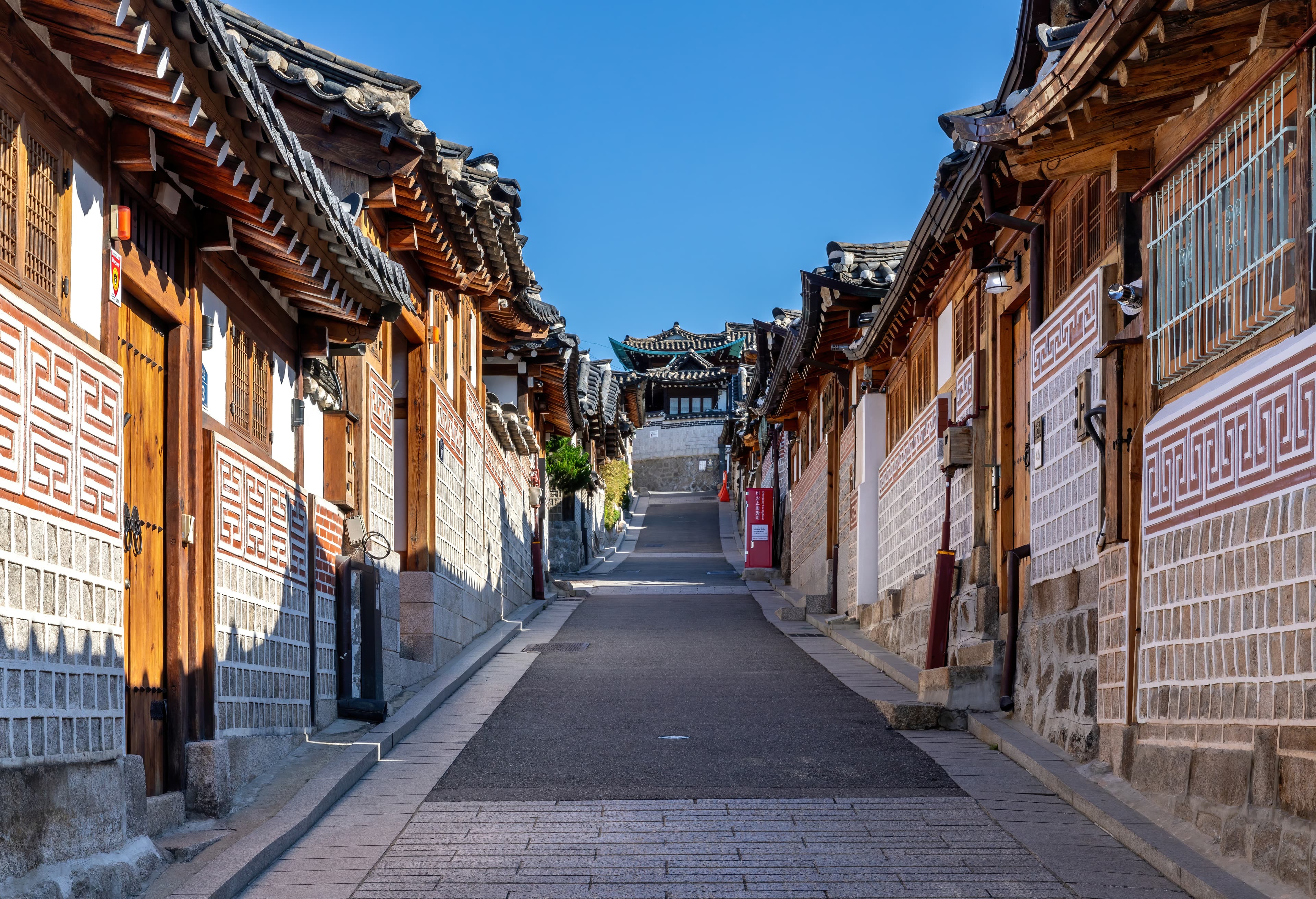 Bukchon-ro 11-gil, the sloped hanok-lined street at Bukchon Hanok Village